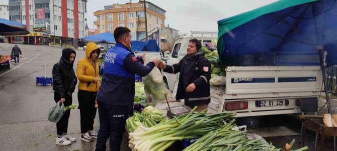 Canik Depremzedelere Kucak Açtı
