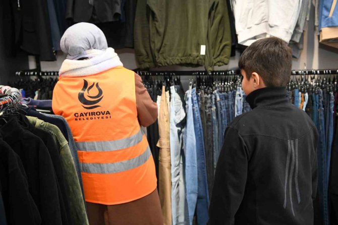 Sevince Mağazası Kapılarını Depremzedelere Açtı