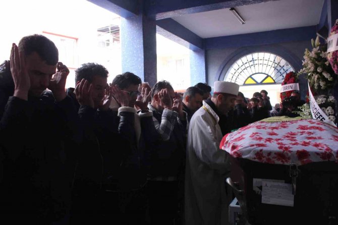 "İ̇yilik" İçin Gitti, Cenazesi Geldi
