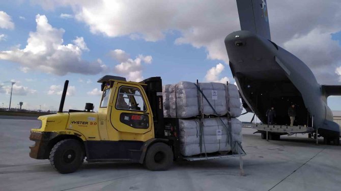 Pek Çok Ülkeden Gelen 11 Tır Çadır, İ̇stanbul’dan Askeri Kargo Uçaklarıyla Yola Çıktı