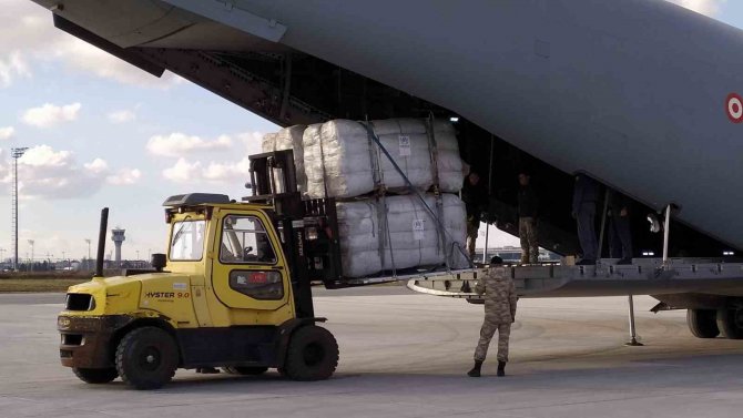 Pek Çok Ülkeden Gelen 11 Tır Çadır, İ̇stanbul’dan Askeri Kargo Uçaklarıyla Yola Çıktı