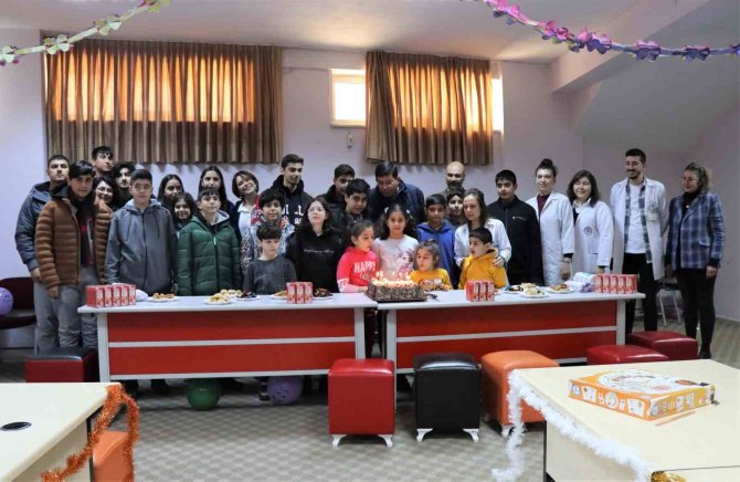 Başkan Özcan Gününü Çocuklara Ayırdı