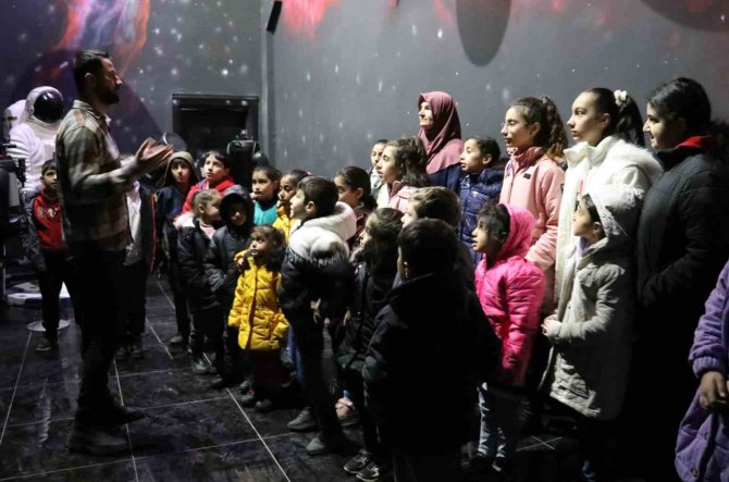 Depremzede Çocuk: “Çok Korktuk, Öleceğimizi Düşündük”