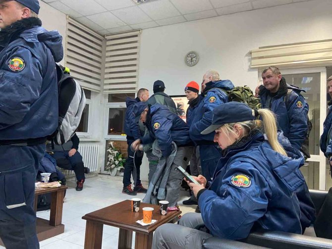 Enkaz Çalışmalarına Katılan Litvanyalı Arama Kurtarma Ekibi İ̇stanbul’a Döndü