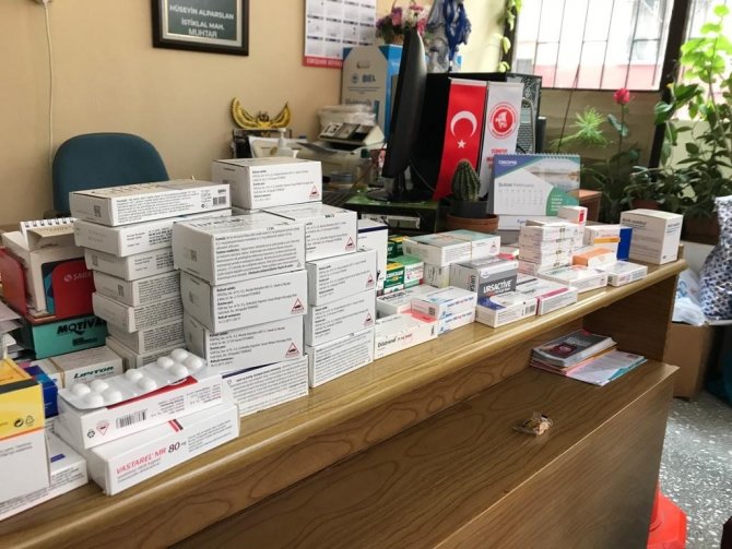 Muhtardan Depremzedeler İçin İlaç Kampanyası