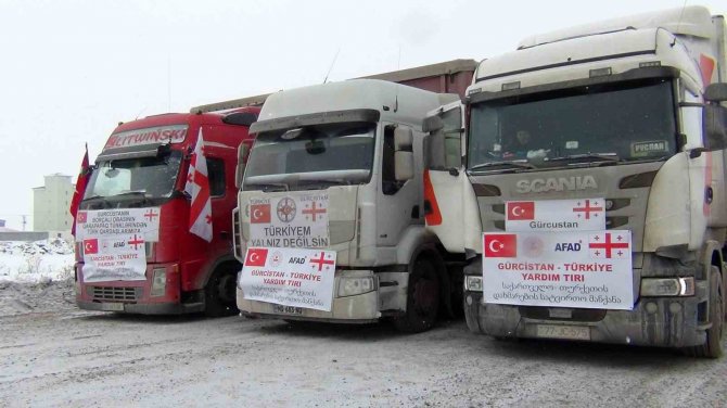 Gürcistan’daki Azeri Türklerinden Deprem Bölgesine Anlamlı Yardım