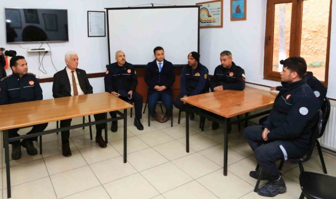 Deprem Bölgesinden Dönen İtfaiyeciler Yaşadıkların Anlattı