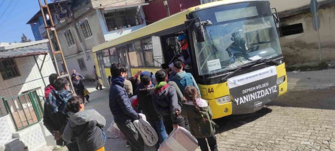 Sarı Otobüslerle Umuda Yolculuk