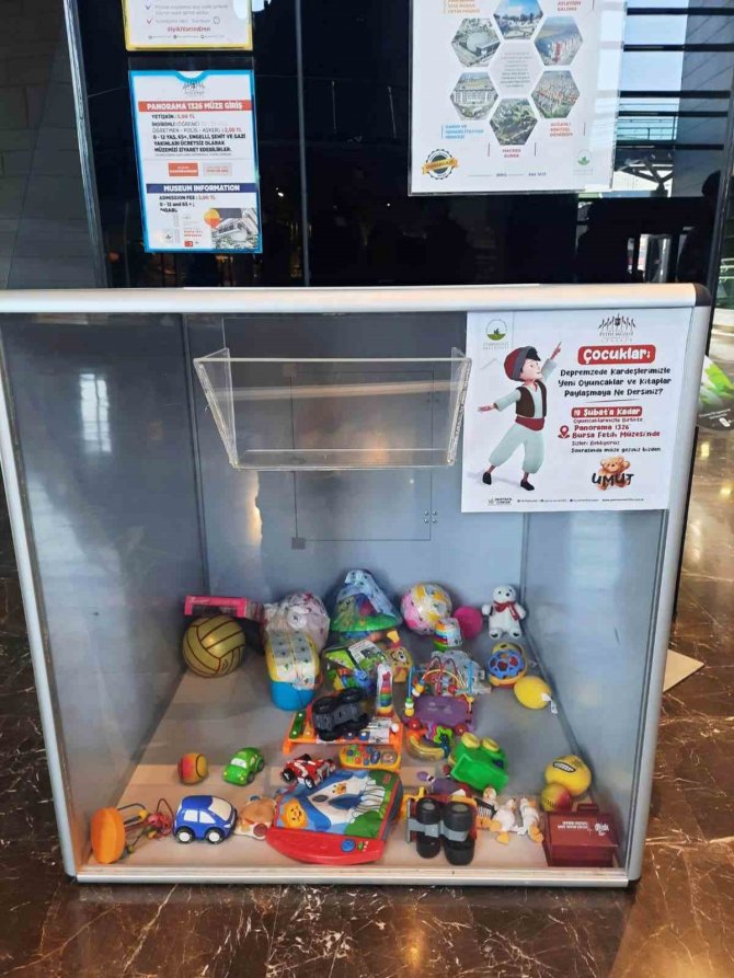 Osmangazi’den Depremzede Çocuklar İçin Oyuncak Kumbarası