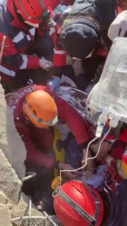“İ̇mdat” Diye Seslenince 222 Saat Sonra Sağ Kurtarıldı