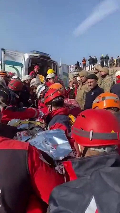 “İ̇mdat” Diye Seslenince 222 Saat Sonra Sağ Kurtarıldı