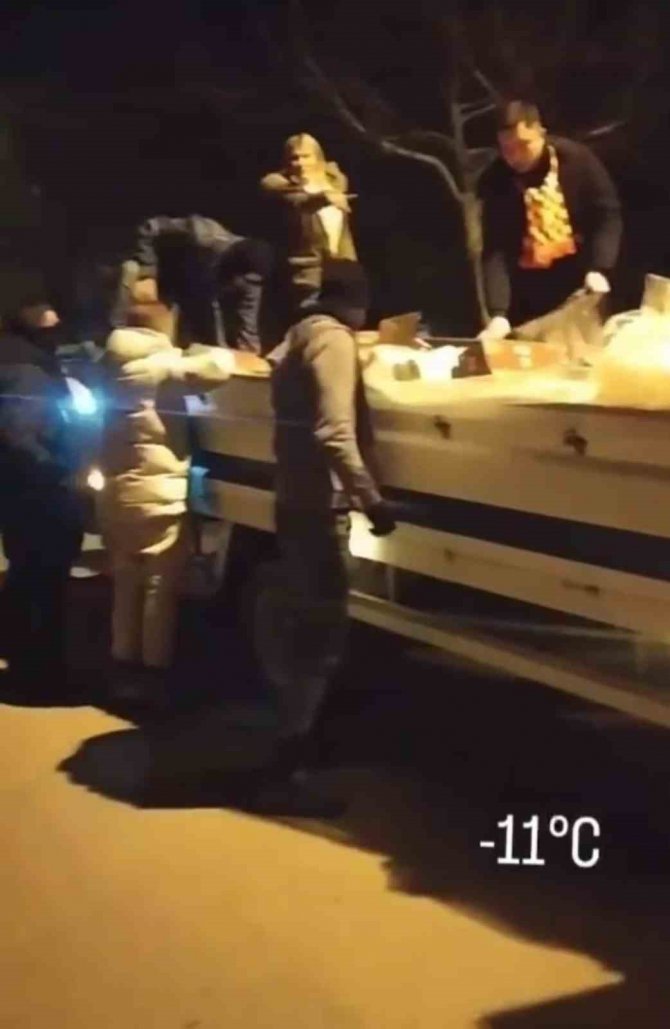 Deprem Bölgesine Yardıma Koşan İ̇zmirli Dilay, Kazada Hayatını Kaybetti