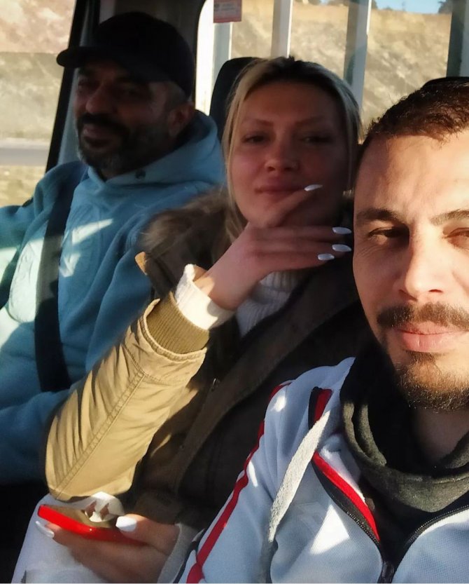 Deprem Bölgesine Yardıma Koşan İ̇zmirli Dilay, Kazada Hayatını Kaybetti