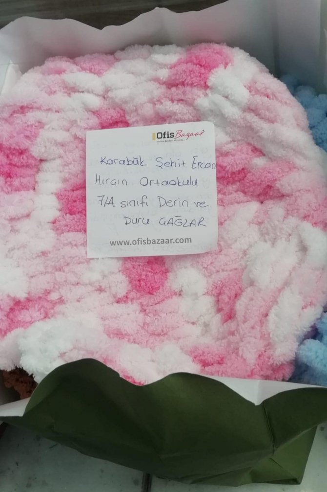 Depremzedeler İçin Yazdıkları Notlar Duygulandırdı