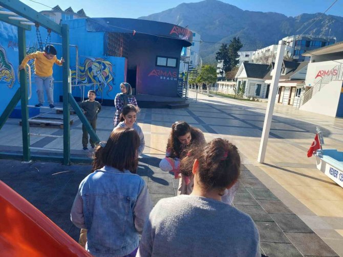 Depremzede Çocuklara Psikolojik İlk Yardım