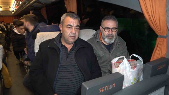 Bay Ve Bayan Kuaförler Depremzedelerin Kişisel Bakımları İçin Yola Çıktı