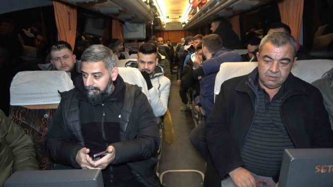 Bay Ve Bayan Kuaförler Depremzedelerin Kişisel Bakımları İçin Yola Çıktı