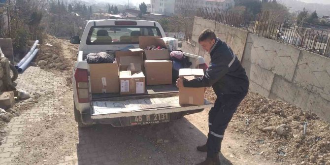 Manisa Depremzedeleri Kucaklıyor