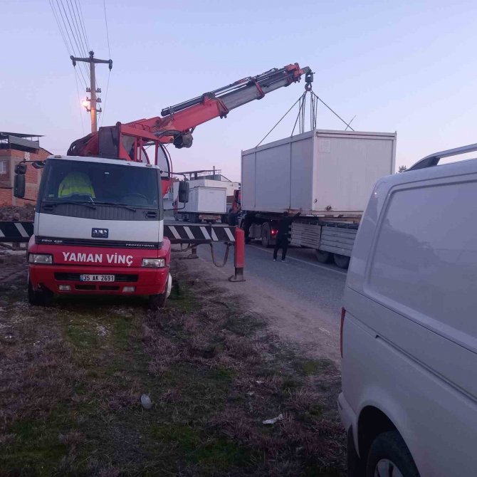 Kırkağaç’taki Konteynerler Deprem Bölgesine Gönderildi