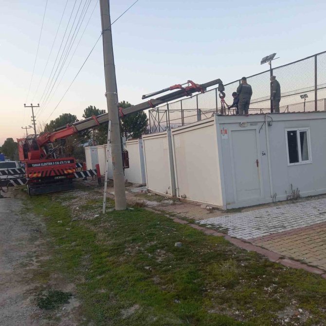 Kırkağaç’taki Konteynerler Deprem Bölgesine Gönderildi