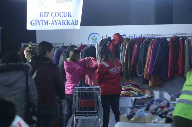 Merkezefendi’de Depremzedeler İçin Kurulan ’Dayanışma Merkezi’, İki Günde 718 Afetzedeye Hizmet Verdi