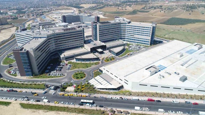Mersin Şehir Hastanesinin Depremde Zarar Gördüğü İddiaları Gerçeği Yansıtmıyor