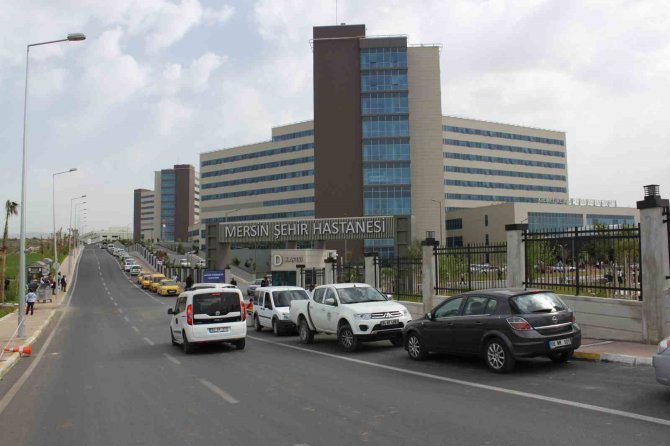 Mersin Şehir Hastanesinin Depremde Zarar Gördüğü İddiaları Gerçeği Yansıtmıyor