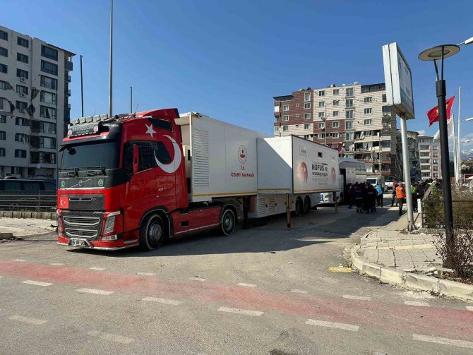 Nüfus Müdürlüğü Deprem Bölgelerinde Kimliğini Kaybeden Vatandaşlar İçin Hizmet Veriyor