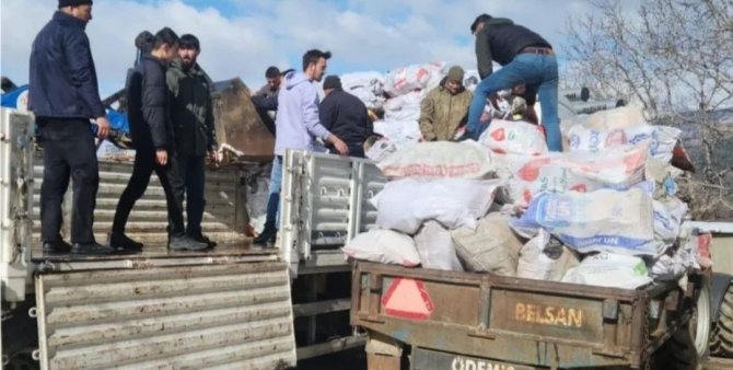 Simavlı Dernekten Deprem Bölgesine Yakacak Desteği