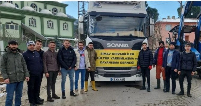 Simavlı Dernekten Deprem Bölgesine Yakacak Desteği