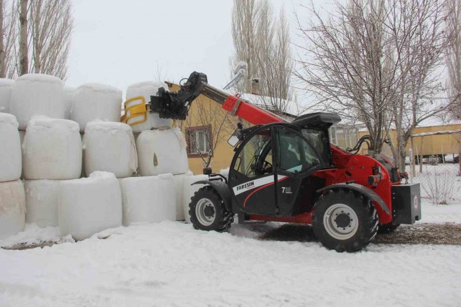 Deprem Bölgesindeki Besiciler Unutulmadı
