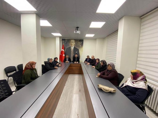 Sarımsak İşçilerinin Yevmiyesi 300 Lira Olarak Belirlendi