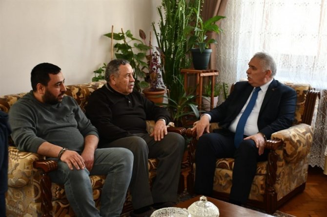 Tekirdağ’da Depremzede Aileler Misafir Ediliyor