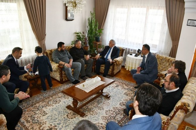 Tekirdağ’da Depremzede Aileler Misafir Ediliyor