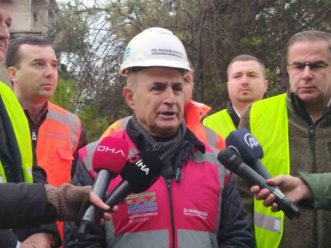 Büyükçekmece’de Riskli Binaların Yıkımı Hız Kesmeden Devam Ediyor