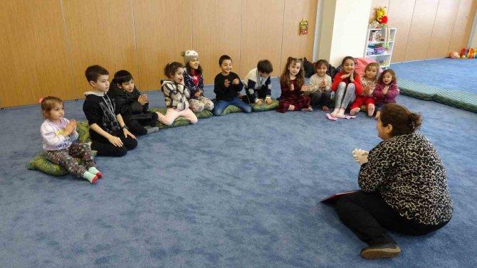 Depremzede Çocuklar İçin Anaokulu Oluşturuldu