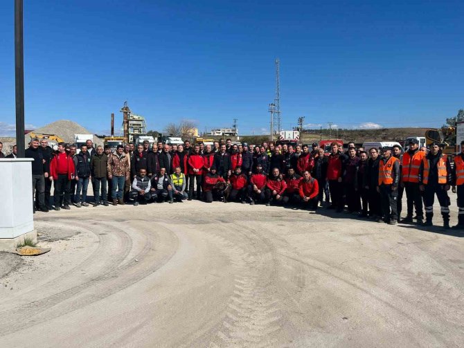 Başkan Orkan Deprem Bölgesinde Ziyaretlerini Sürdürdü