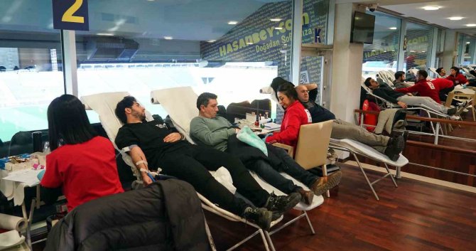 Fenerbahçe’den Depremzedeler İçin Kan Bağışı Kampanyası