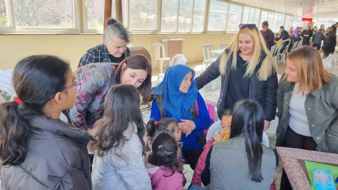 Afetzedeleri Yalnız Bırakmadılar