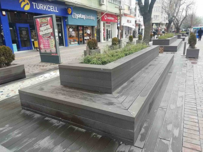 Havalar Soğuyunca Çarşı Boş Kaldı