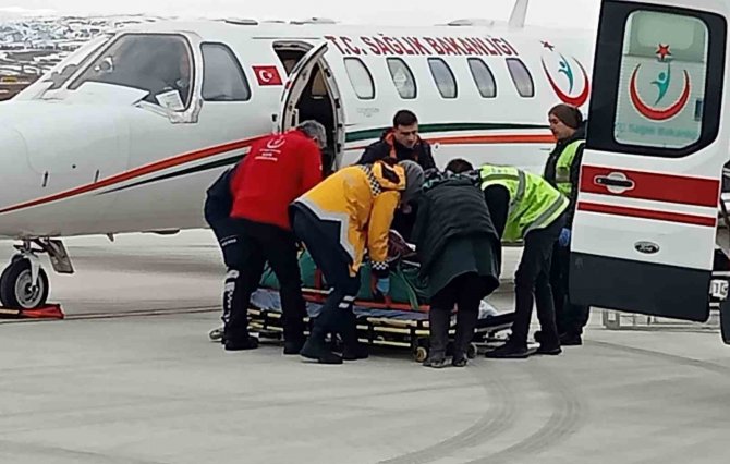 Enkaz Altından 11 Gün Sonra Kurtarılan Aleyna, Ambulans Uçakla Ankara’ya Getirildi