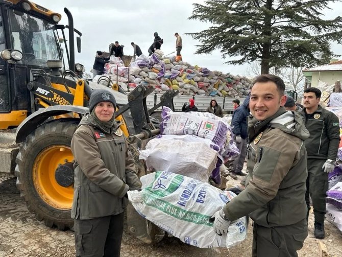 Kastamonu’dan Deprem Bölgesine Yakacak Yardımı