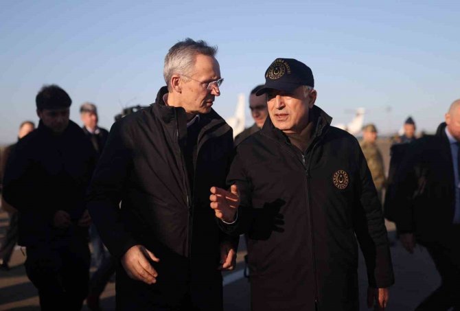 Bakan Akar, Nato Genel Sekreteri Stoltenberg İle Görüştü