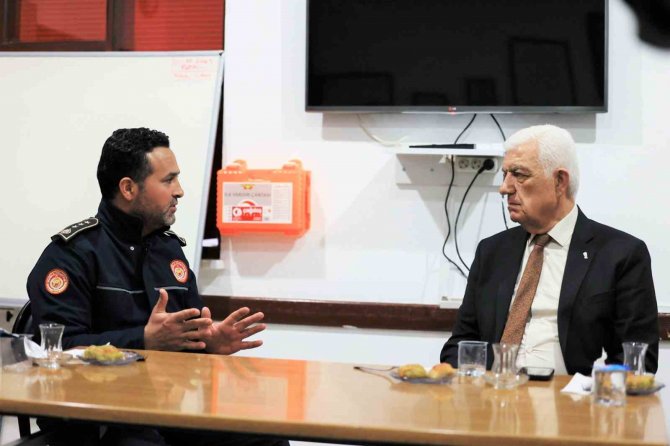 Deprem Sonrası Hatay Defne İlçesine Giden İlk Ekip Yaşadıklarını Anlattı