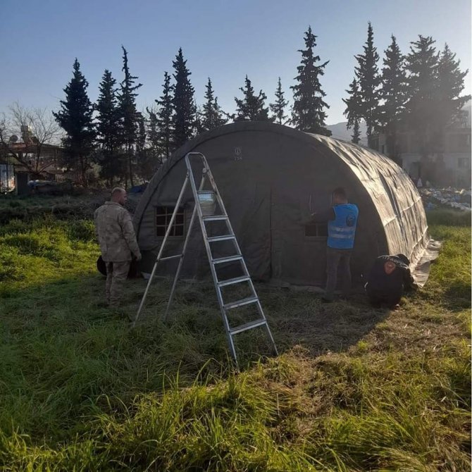 Tosya Belediyesi, Deprem Bölgesinde 30 Çadır Kuruyor