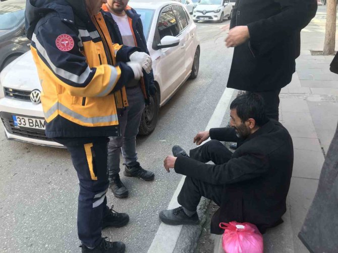 Elazığ’da Otomobilin Çarptığı Yaya Yaralandı