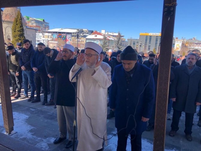 Depremde Hayatını Kaybedenler İçin Erzurum’da Gıyabi Cenaze Namazı Kılındı