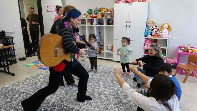 Isparta’da Depremzede Çocuklara Anaokulu Oluşturuldu