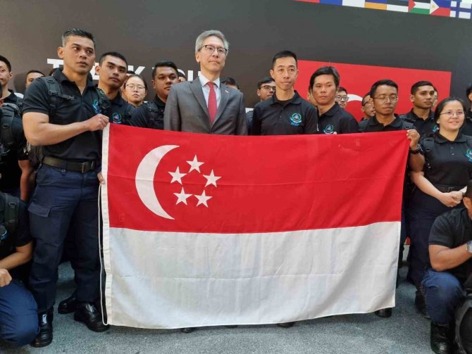 Singapur Arama Kurtarma Ekibi Ülkesine Döndü