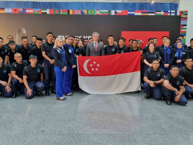 Singapur Arama Kurtarma Ekibi Ülkesine Döndü